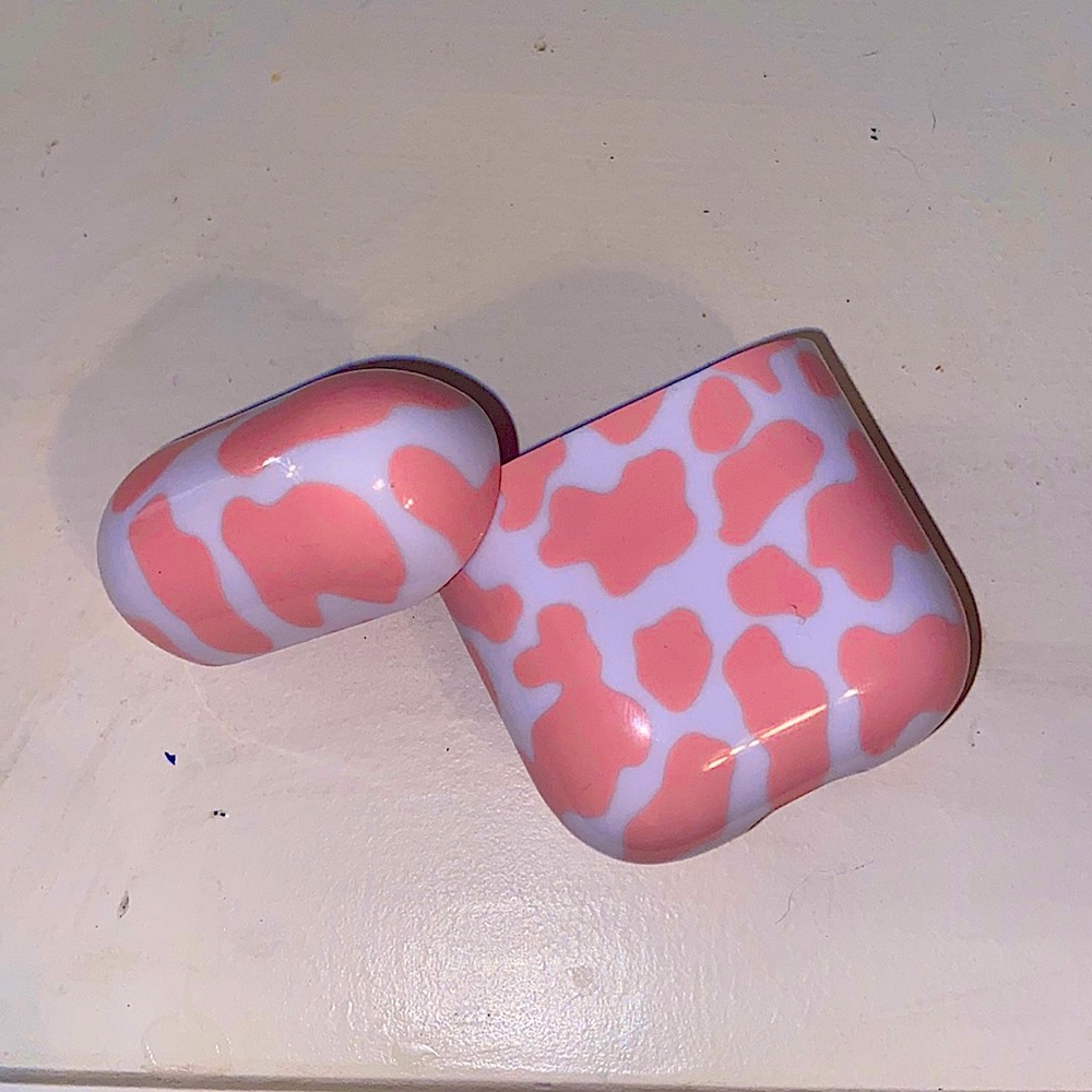 Strawberry cow print AirPod gen 1-2 case